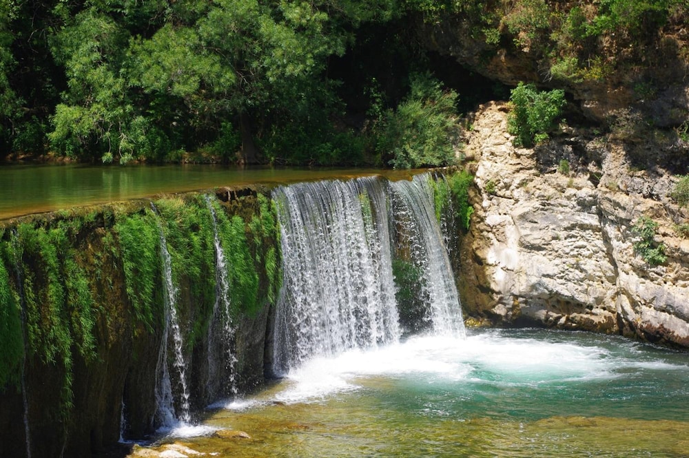 logis hotel les norias