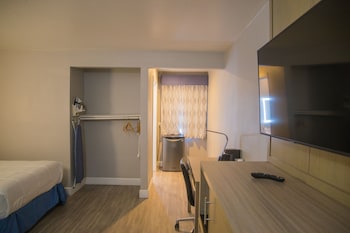days inn by wyndham redwood city