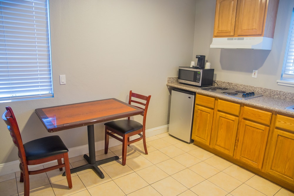 days inn by wyndham redwood city