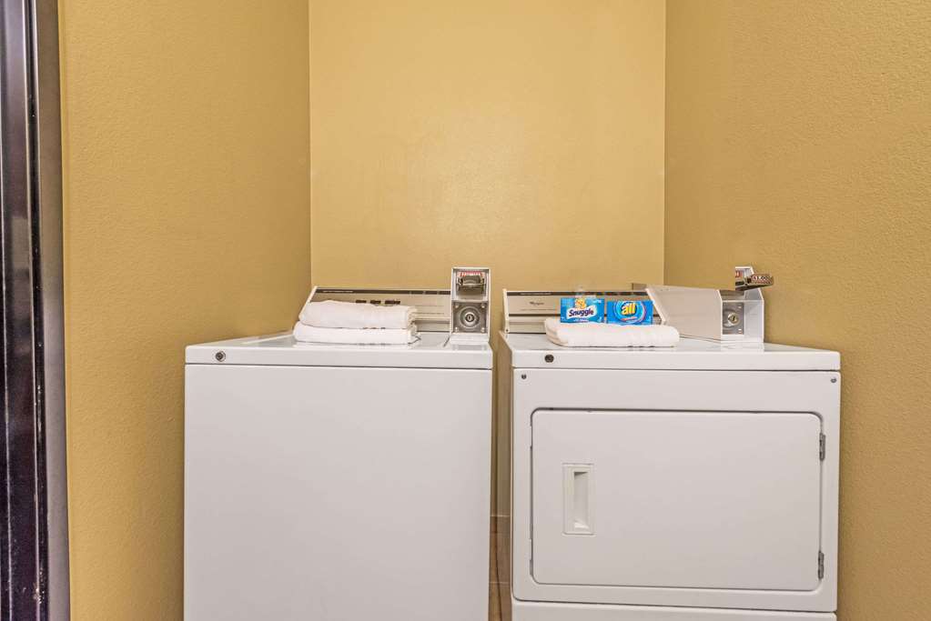 days inn by wyndham rockdale texas