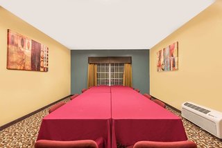 days inn by wyndham rockdale texas