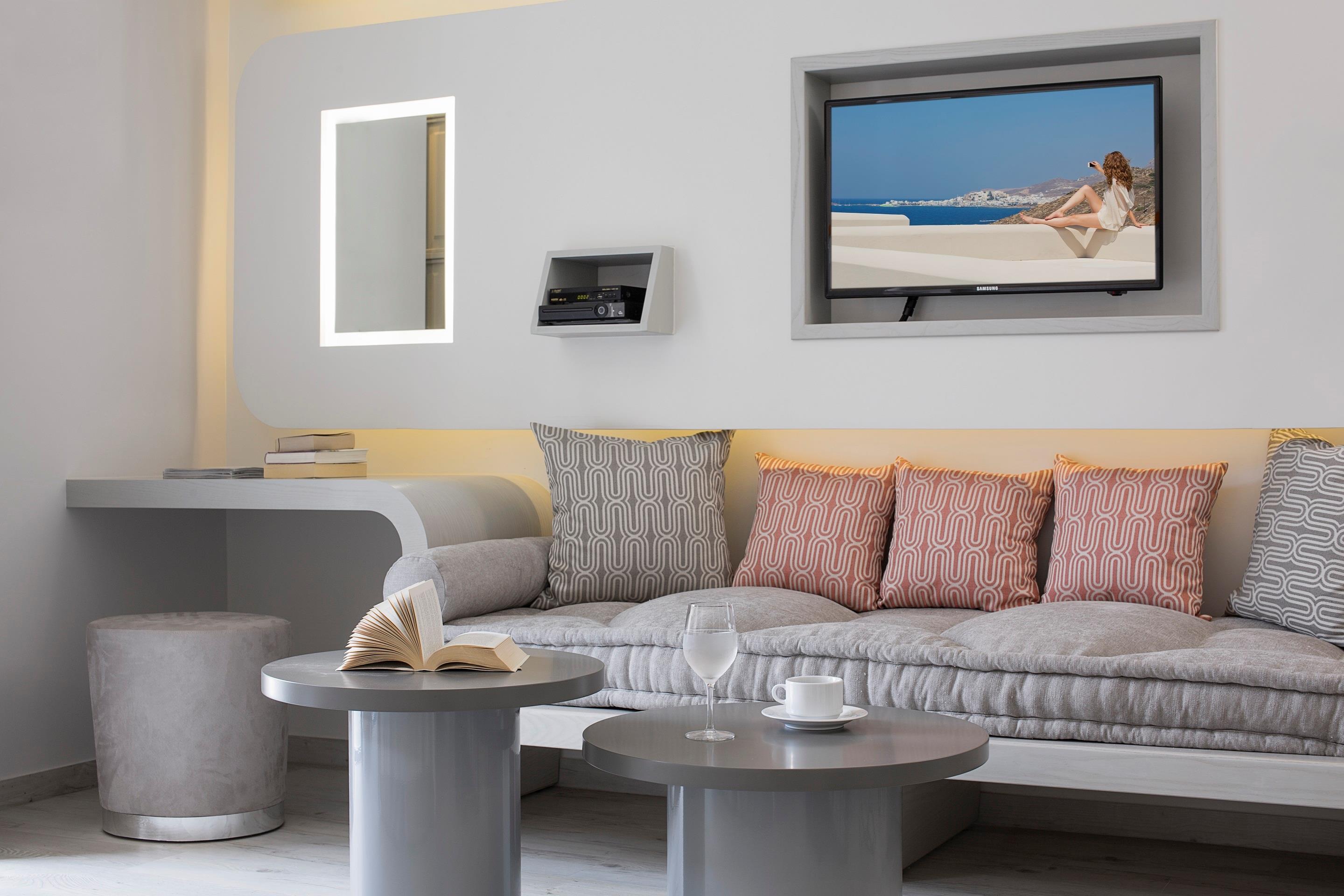 kouros art hotel adults only