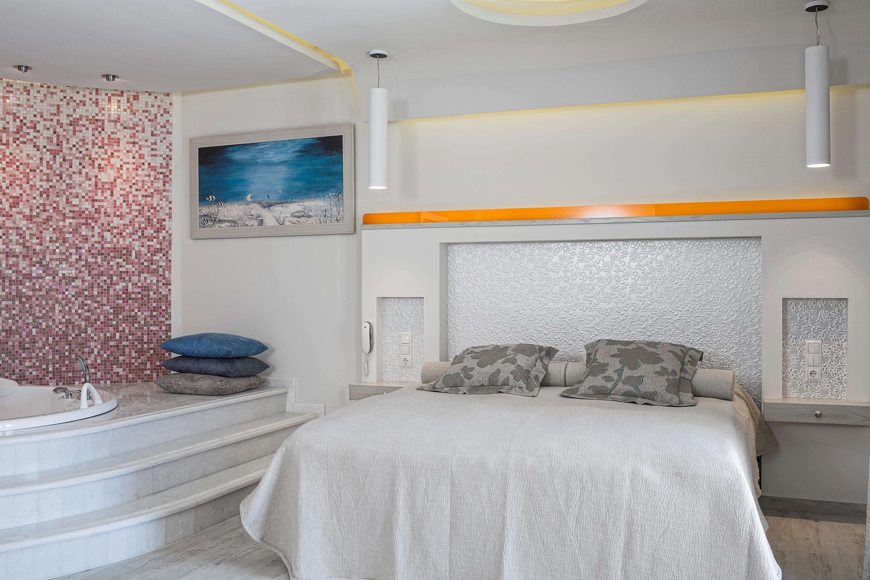 kouros art hotel adults only