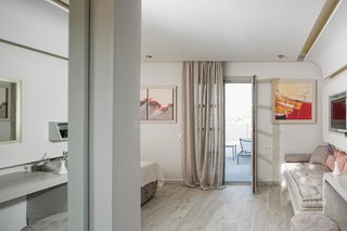 kouros art hotel adults only