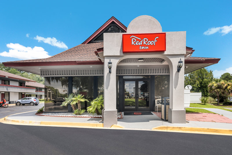 red roof inn savannah southside midtown