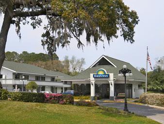 red roof inn savannah southside midtown