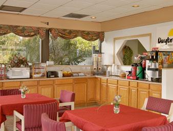red roof inn savannah southside midtown