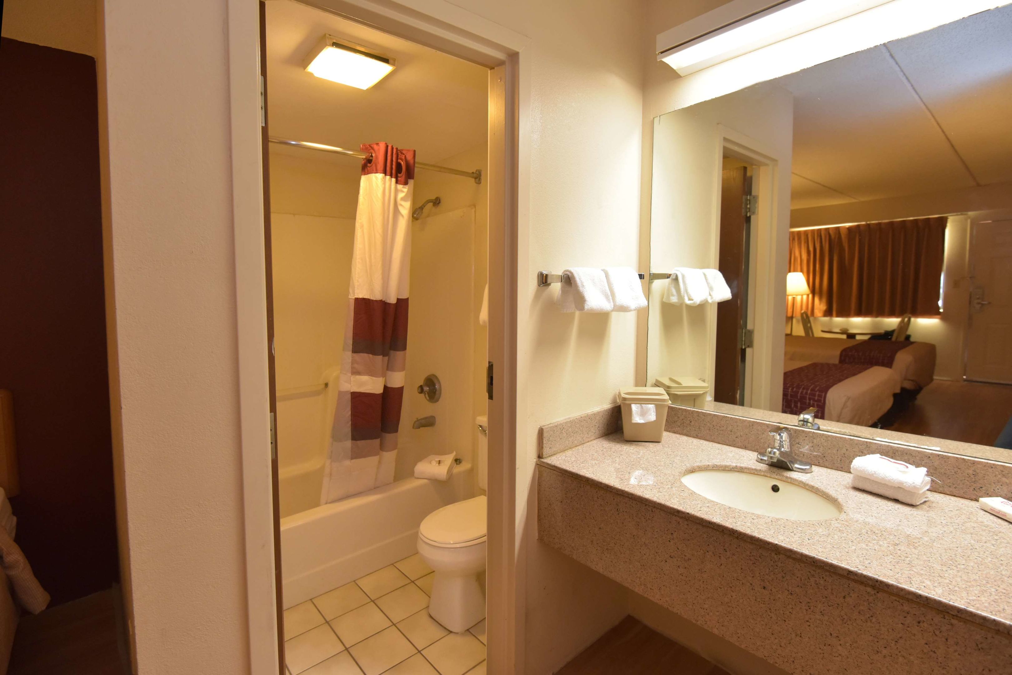 red roof inn shelbyville