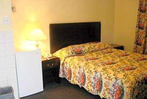 Wayfare Motel,Kitchener>>Guelph,2 star
