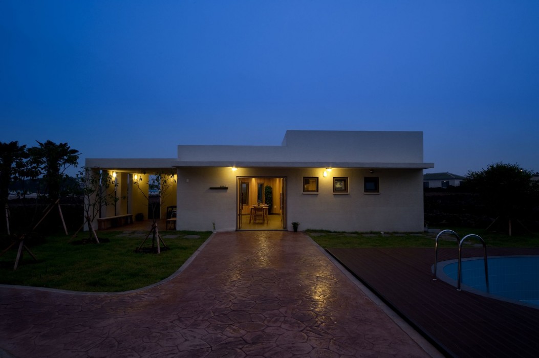 comma and resort