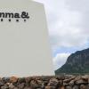 comma and resort