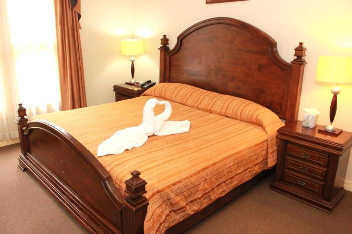 sportsmens lodge adults only