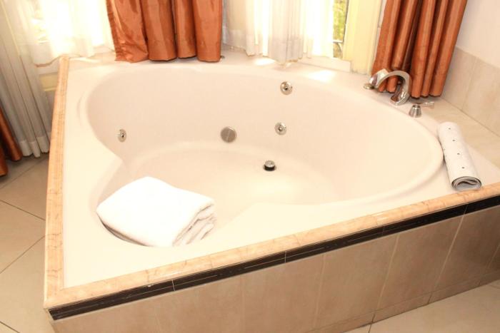 sportsmens lodge adults only