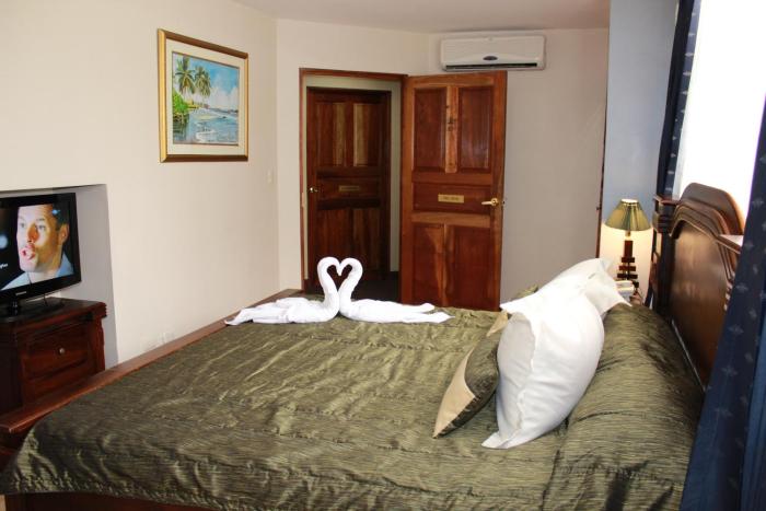 sportsmens lodge adults only