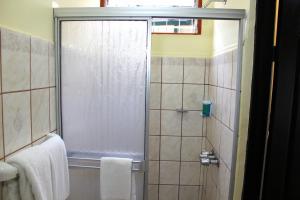 sportsmens lodge adults only