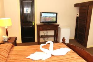 sportsmens lodge adults only