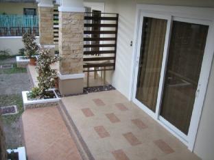 ernests place boracay