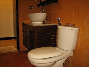 Ernest's Place Boracay,Boracay>>Balabag,2 star