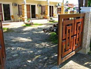 ernests place boracay