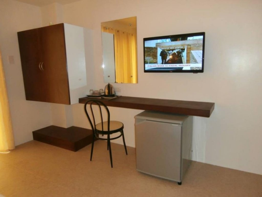 ernests place boracay