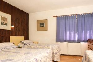 M382 Hotel Bariloche,Rio Negro>>San Carlos De Bariloche,3 star