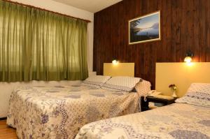 M382 Hotel Bariloche,Rio Negro>>San Carlos De Bariloche,3 star