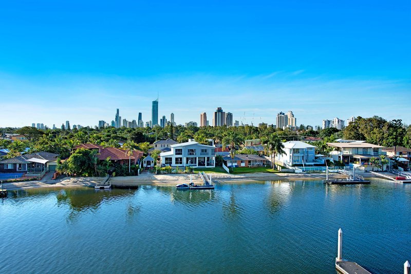 broadbeach waters