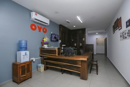 Oyo 89915 East Mount Hotel,Johor Bahru>>Johor,2 star