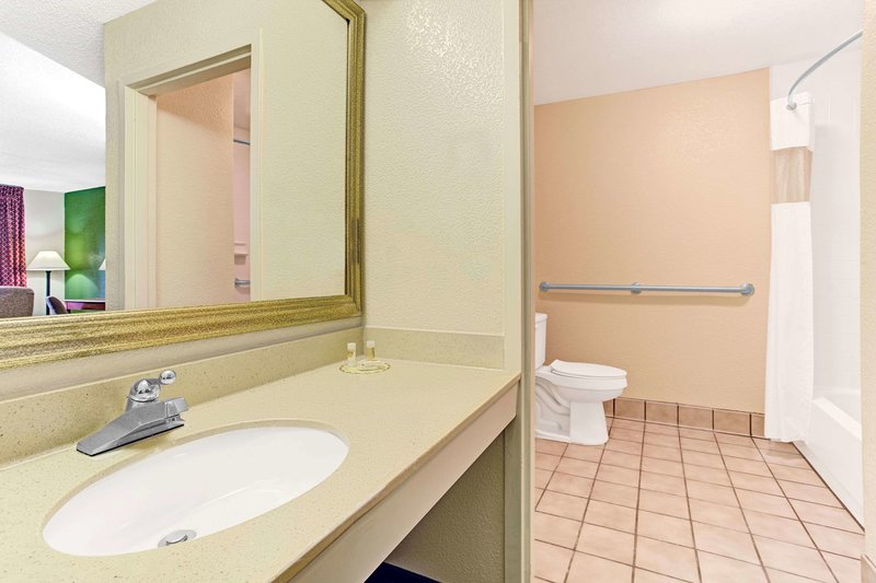 days inn by wyndham wilson