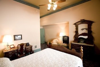Hotel Hardware,Dayton>>Columbia,3 star