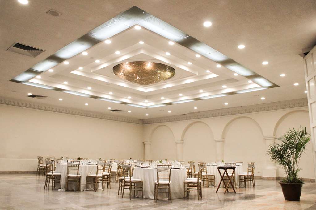 radisson hotel and convention center toluca