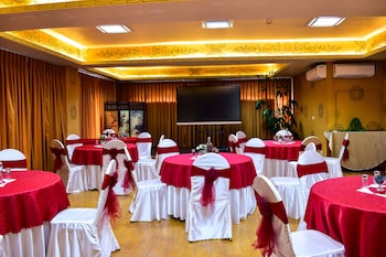 33 Soksoom Centre For Well-Being & Happinesss,Changlimithang Stadium>>Thimphu,4 star