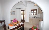 makris beach hotel