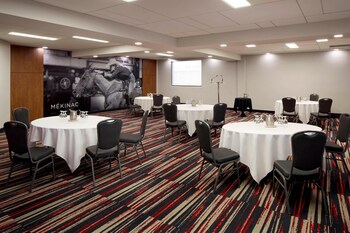 delta hotels by marriott trois rivieres conference centre