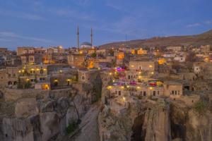 cappadocia antique gelveri cave hotel