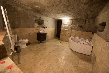 cappadocia antique gelveri cave hotel