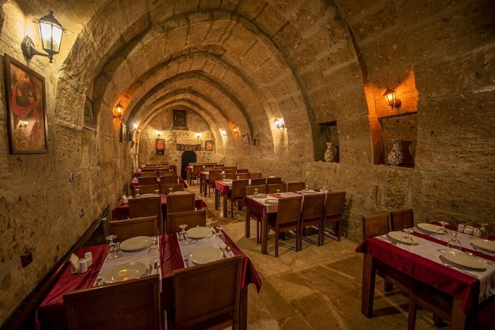 cappadocia antique gelveri cave hotel