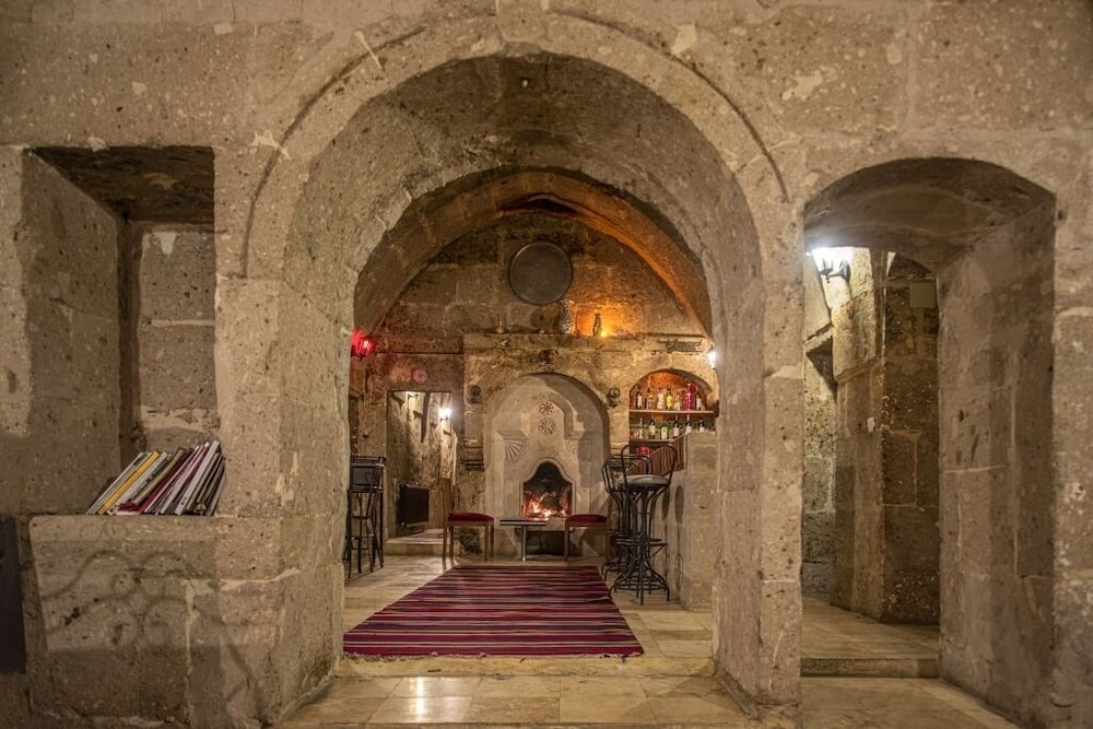 cappadocia antique gelveri cave hotel