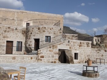 cappadocia antique gelveri cave hotel