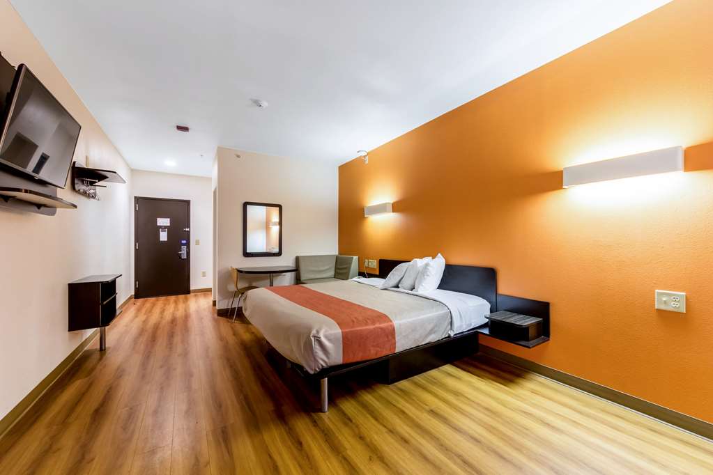 motel 6 jourdanton tx