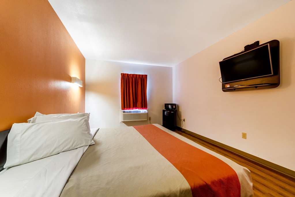 motel 6 jourdanton tx