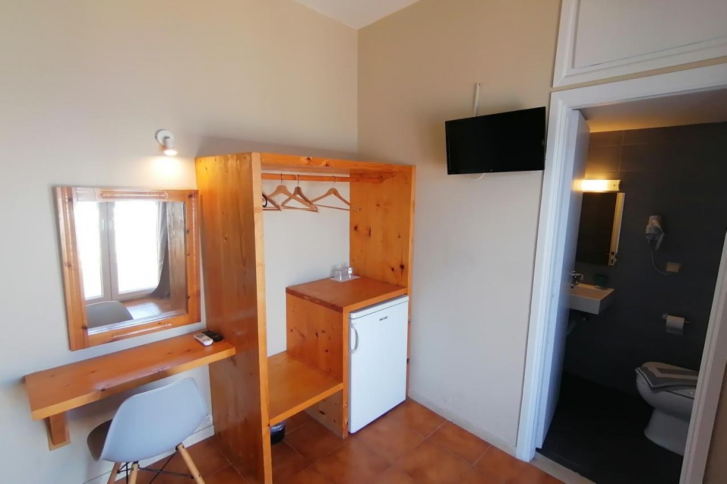 perdika mare guesthouse