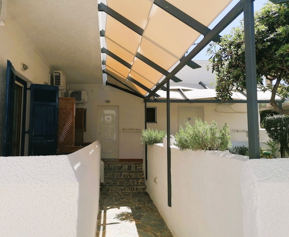 perdika mare guesthouse