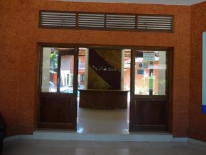 deshadan cliff and beach resort