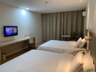 hanting hotel weifang railway station