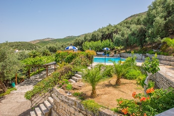 Dionysos Apartments,Corfu>>Apraos,3 star