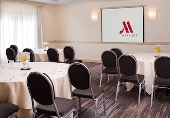 detroit metro airport marriott