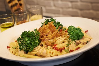 detroit metro airport marriott