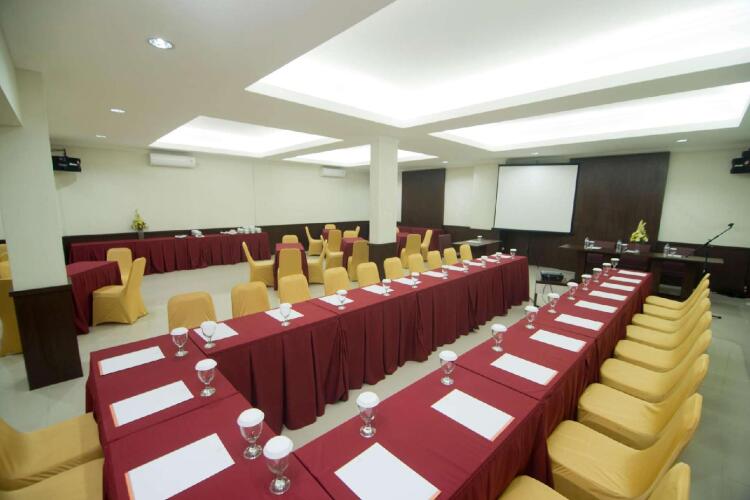 sarila hotel solo