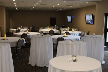 cobblestone inn and suites fort madison